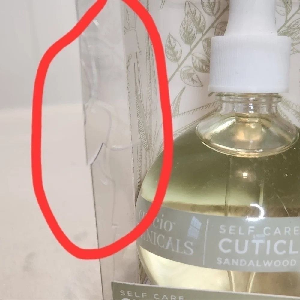 Cuccio Botanicals Cuticle Oil Sandalwood & Sage